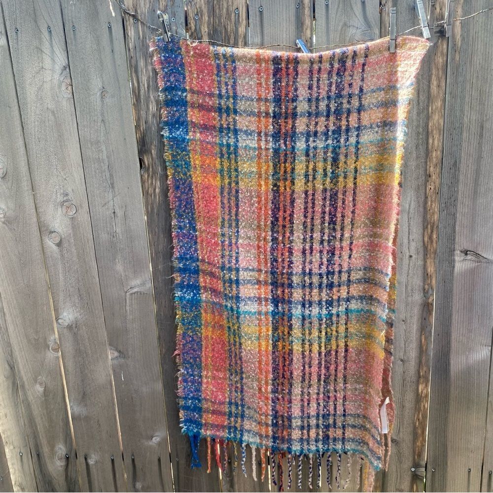 FATFACE Polly Check Scarf - Picture 8 of 8